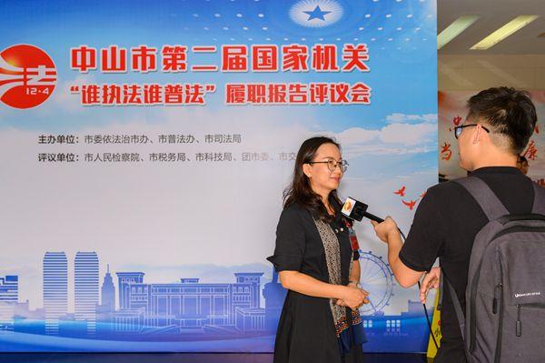 梁紅輝委員接受電視臺采訪_副本wang.jpg